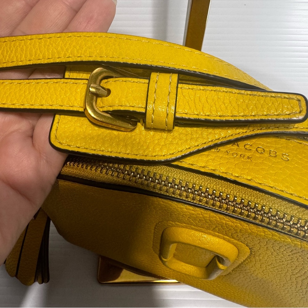 Marc Jacobs The Shutter Yellow Leather Crossbody Bag - Picture 9 of 16